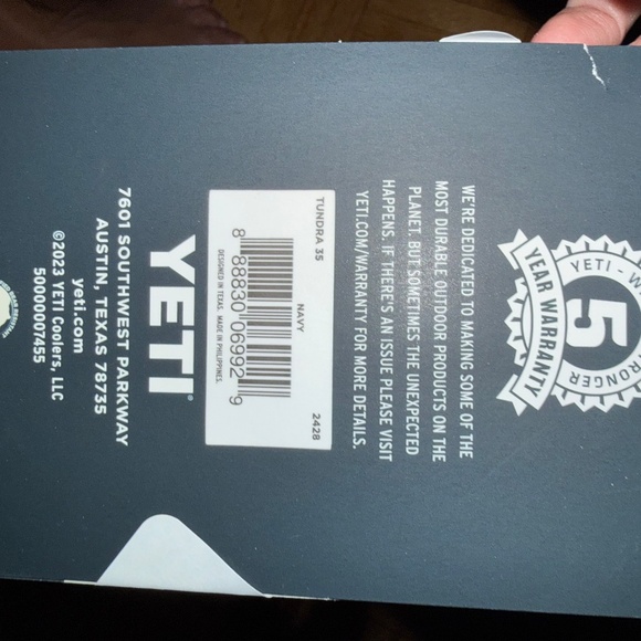 Yetti 35 Tundra cooler - Picture 7 of 7